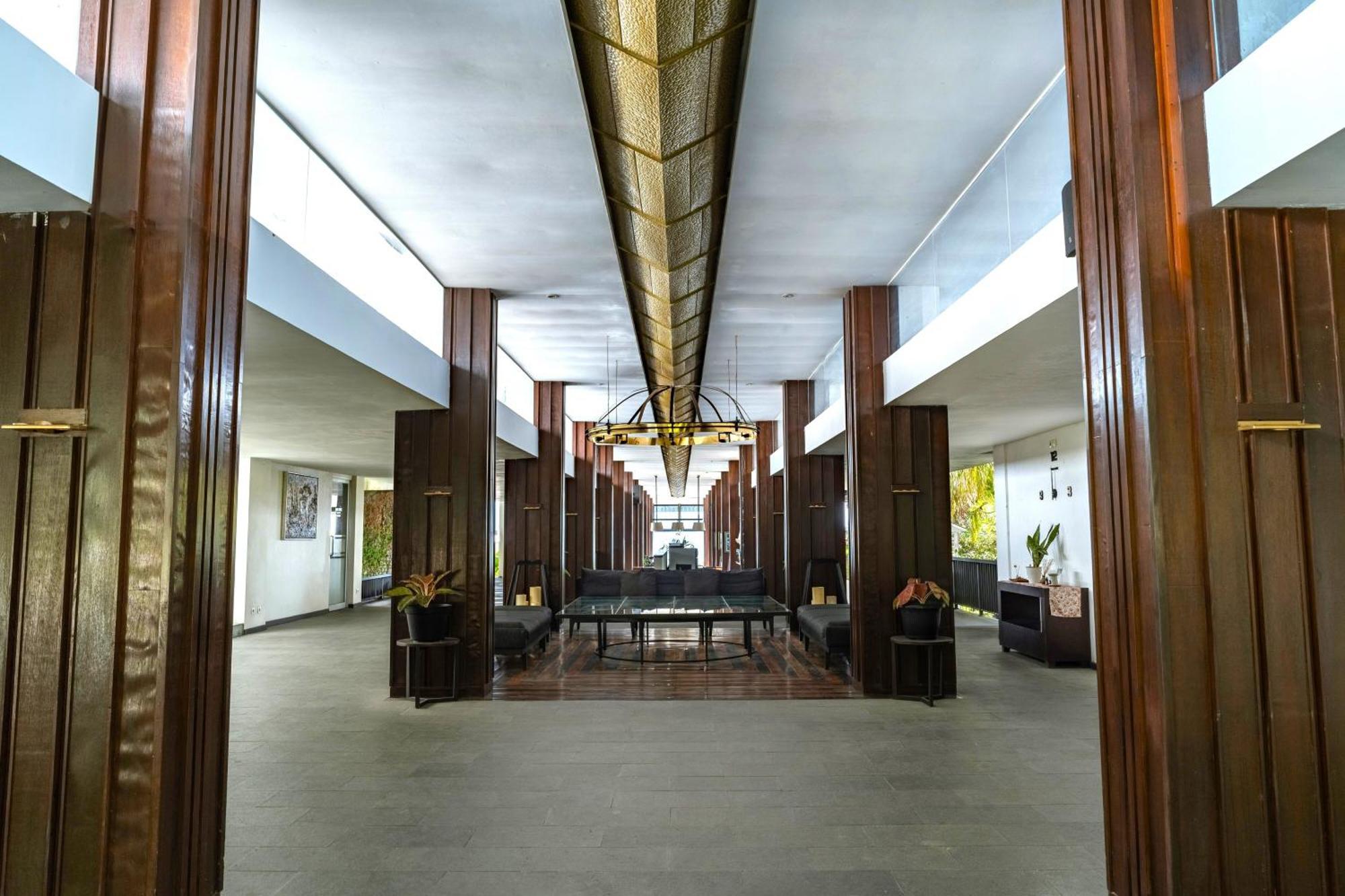 Estrella Hotel & Conference Luwuk Zewnętrze zdjęcie
