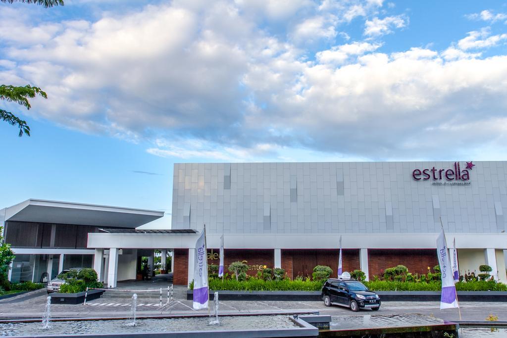 Estrella Hotel & Conference Luwuk Zewnętrze zdjęcie