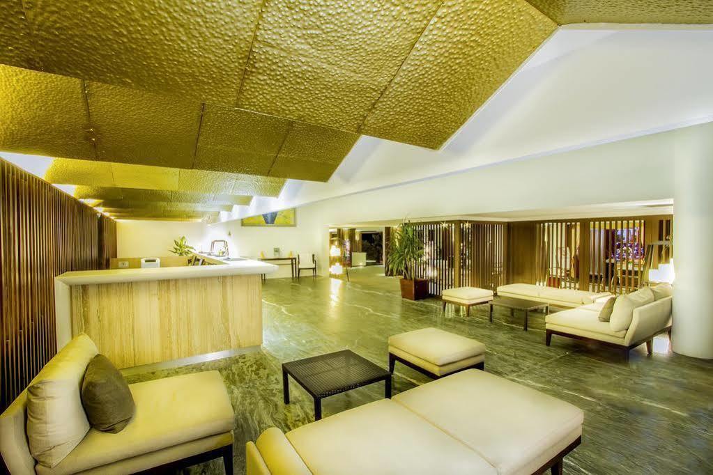 Estrella Hotel & Conference Luwuk Zewnętrze zdjęcie